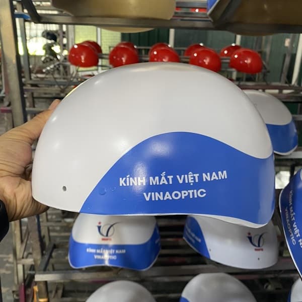Mũ bảo hiểm in logo Kính mắt Việt Nam Vinaoptic