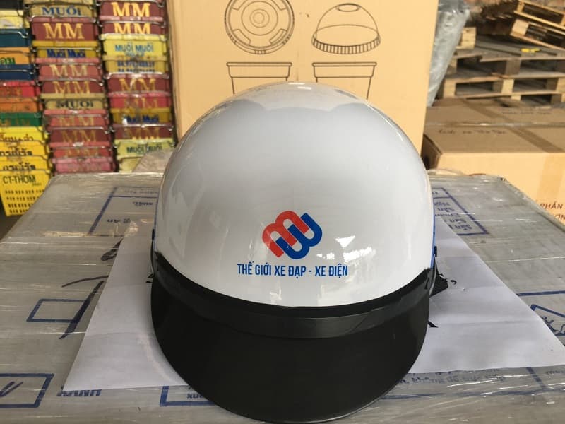 Mũ bảo hiểm in logo khách hàng Giant