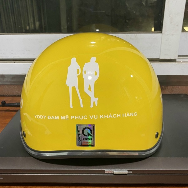 Mũ bảo hiểm in logo Yody