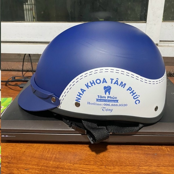 Mũ bảo hiểm in logo Nha khoa Tâm Phúc