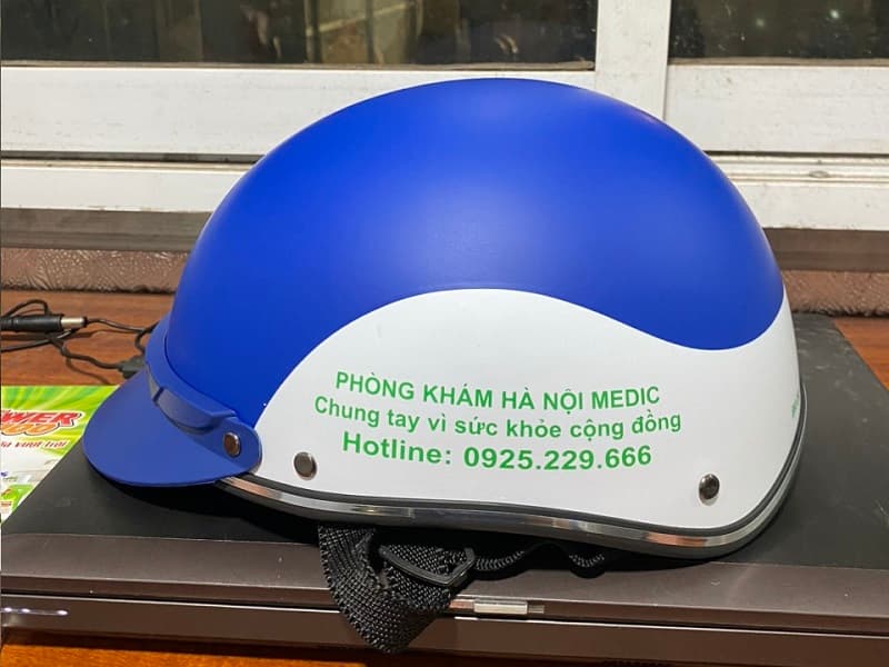 Mũ bảo hiểm in logo Phòng khám Medic