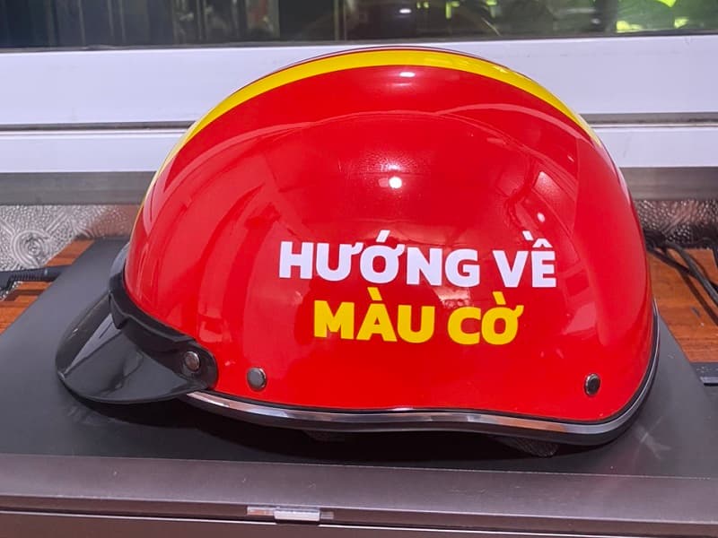 Mũ bảo hiểm in logo Mũ bảo hiểm 8X Bet.com