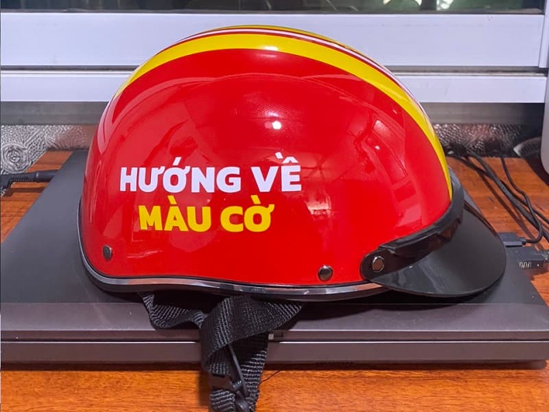 Mũ bảo hiểm in logo Mũ bảo hiểm 8X Bet.com