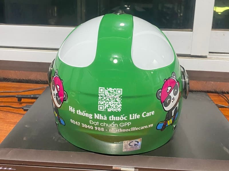 Mũ bảo hiểm trẻ em in logo nhà thuốc Life Care