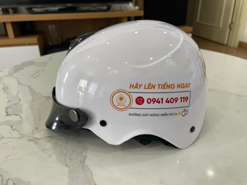 Mũ bảo hiểm trẻ em in logo Ngôi nhà Ánh Dương